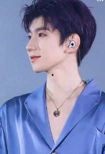 吃瓜娱乐圈王源,娱乐圈的瓜田,他的成长与蜕变